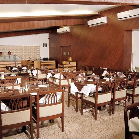 The Ambience Hotel Pune Extérieur photo