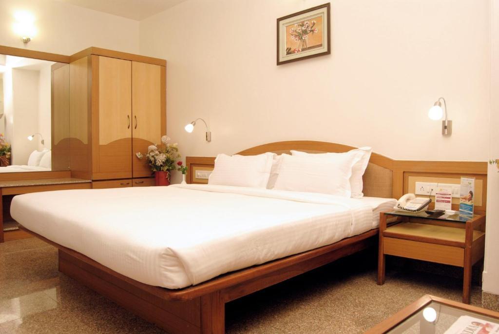 The Ambience Hotel Pune Chambre photo
