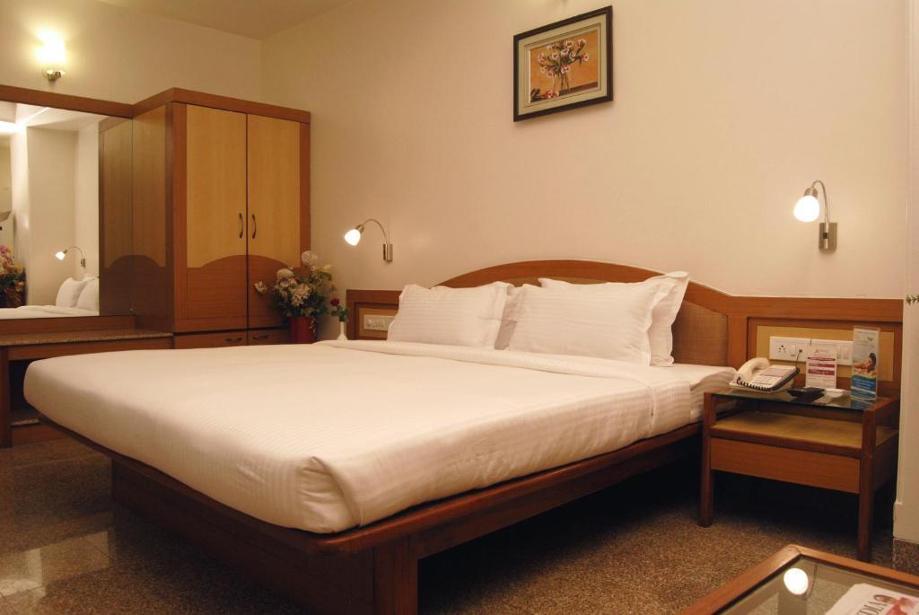 The Ambience Hotel Pune Chambre photo